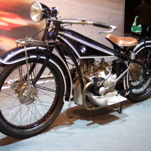 BMW R32 του 1923. Ο κινητήρας boxer είναι τοποθετημένος εγκάρσια, με τους κυλίνδρους στον αέρα.
