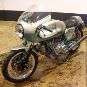 Ducati 750 Super Sport του 1974, η «Green Frame» με το πράσινο πλαίσιο.