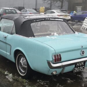 Ford Mustang κάμπριο του 1965, από την πρώτη χρονιά.