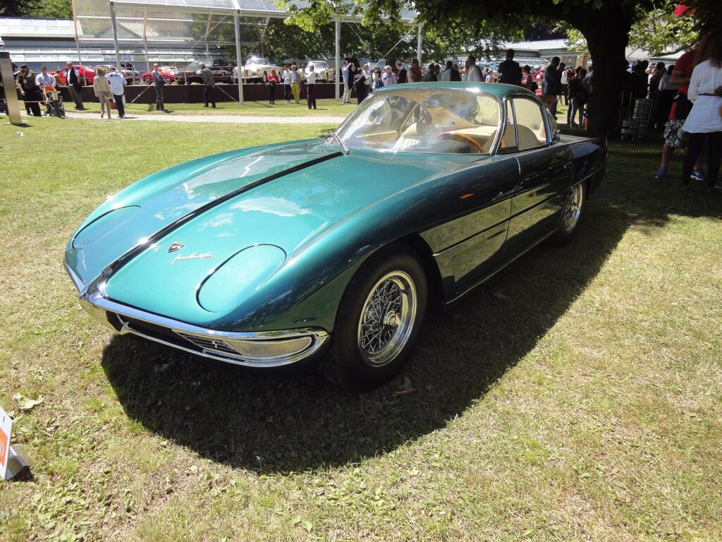 Η μοναδική Lamborghini 350 GTV του 1963, στο Concorso d'Eleganza Villa d'Este το 2013.