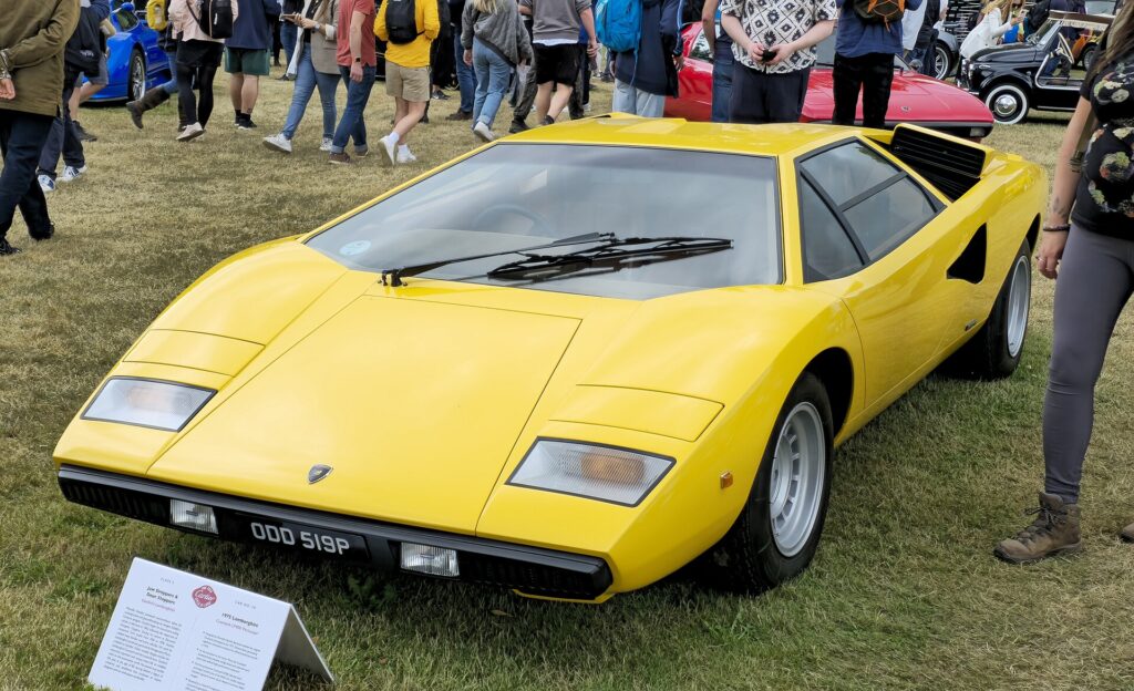 Countach LP400 'Periscopio' of 1975, the purest form of Gandini's design.