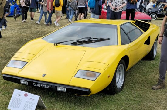 Countach LP400 «Periscopio» του 1975, η πιο καθαρή μορφή του σχεδίου του Gandini.