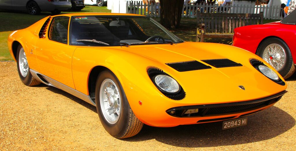 Lamborghini Miura P400 του 1967, από την πρώτη σειρά παραγωγής.