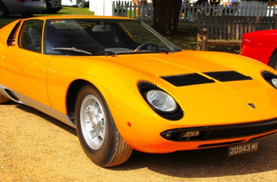 Lamborghini Miura P400 του 1967, από την πρώτη σειρά παραγωγής.