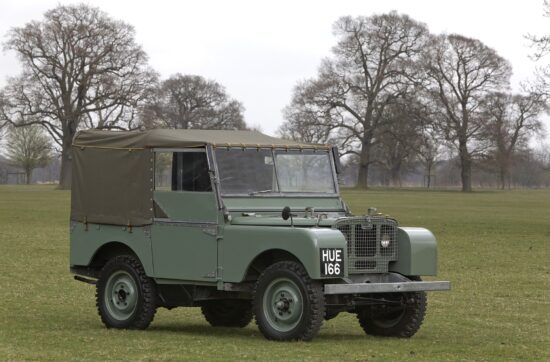 Ένα από τα πρώτα Land Rover Series I του 1948, με μεταξόνιο 80 ιντσών.