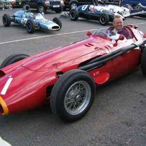Maserati 250F σε αγώνα ιστορικών αυτοκινήτων στο Donington της Αγγλίας.