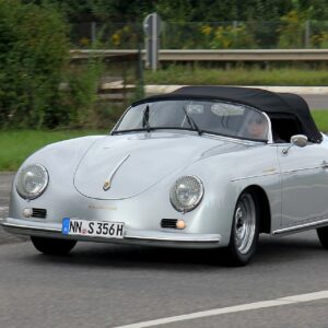 Porsche 356 A Speedster, η «γυμνή» εκδοχή που φτιάχτηκε για την αμερικανική αγορά.