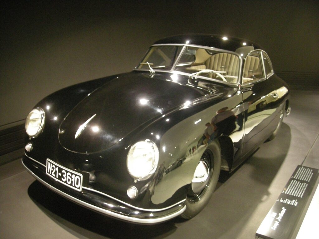 Porsche 356 Coupé του 1950, το αυτοκίνητο που ο Ferry Porsche χάρισε στον πατέρα του για τα 75α γενέθλιά του.