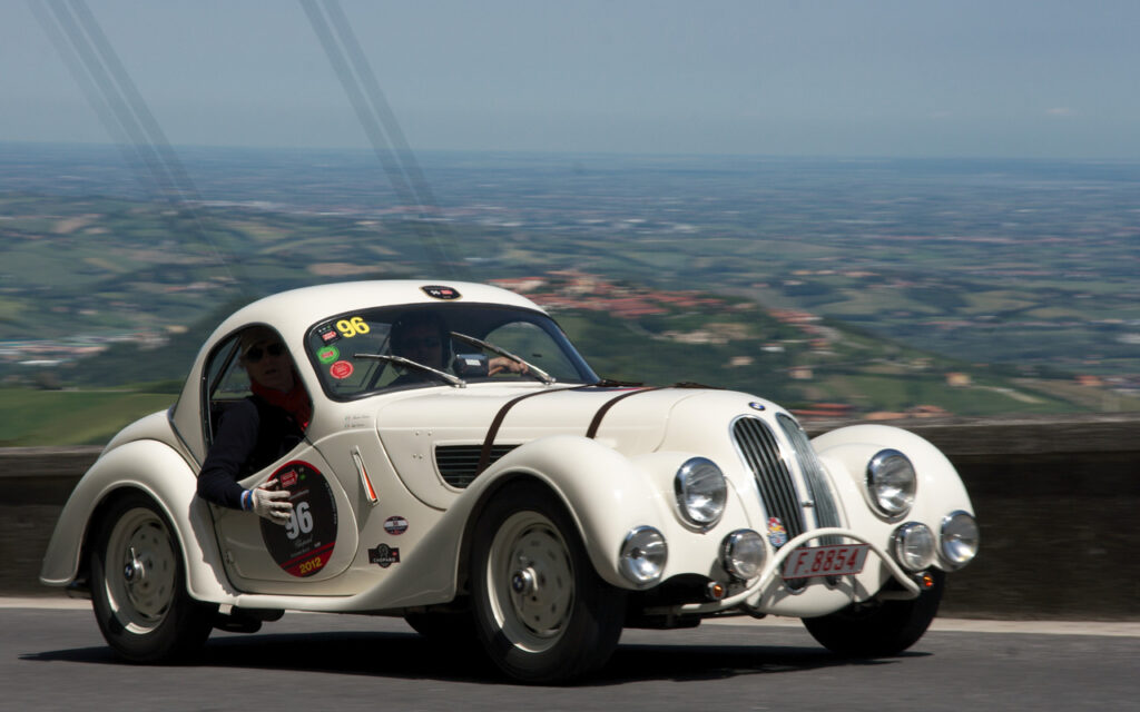 BMW 328 του 1937 στη Mille Miglia.